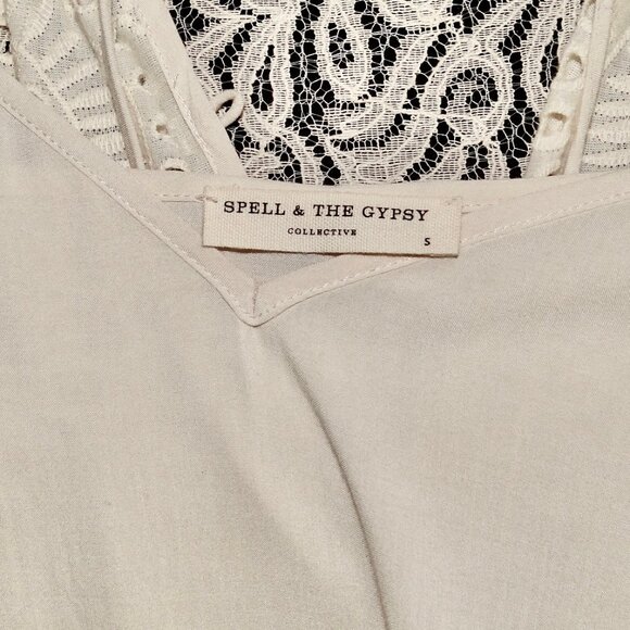 RARE-Spell and the Gypsy Collective Fairytale Anglaise Gown-SAMPLE Gown - Picture 7 of 8